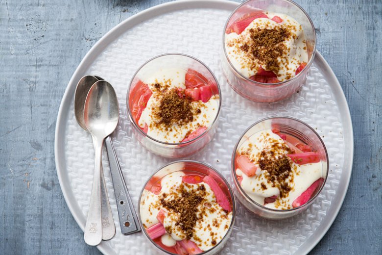 Rhubarb and Custard Pots